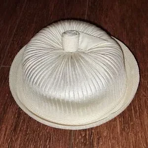Vintage 1950’s Elizabeth Adoria Brown Cream Hat Size 22 Elizabeth Adoria | Accessories | Vintage 95s Elizabeth  main image 3